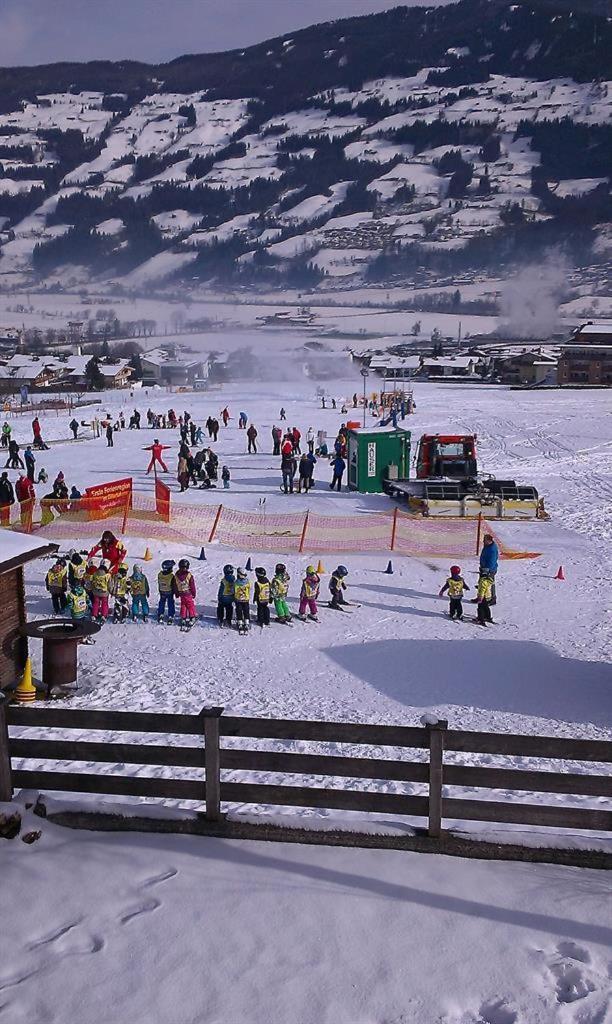 Ferienwohnungen Egger - Direkt An Der Spieljochbahn Fügen Extérieur photo